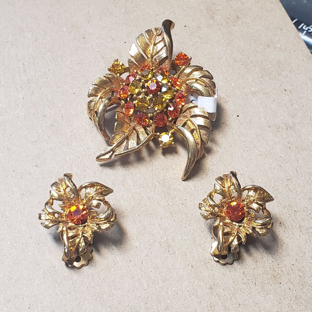 Vintage Flower Orange Yellow Crystal Rhinestone Leaf Brooch Clip On Earring Set - Picture 12 of 16
